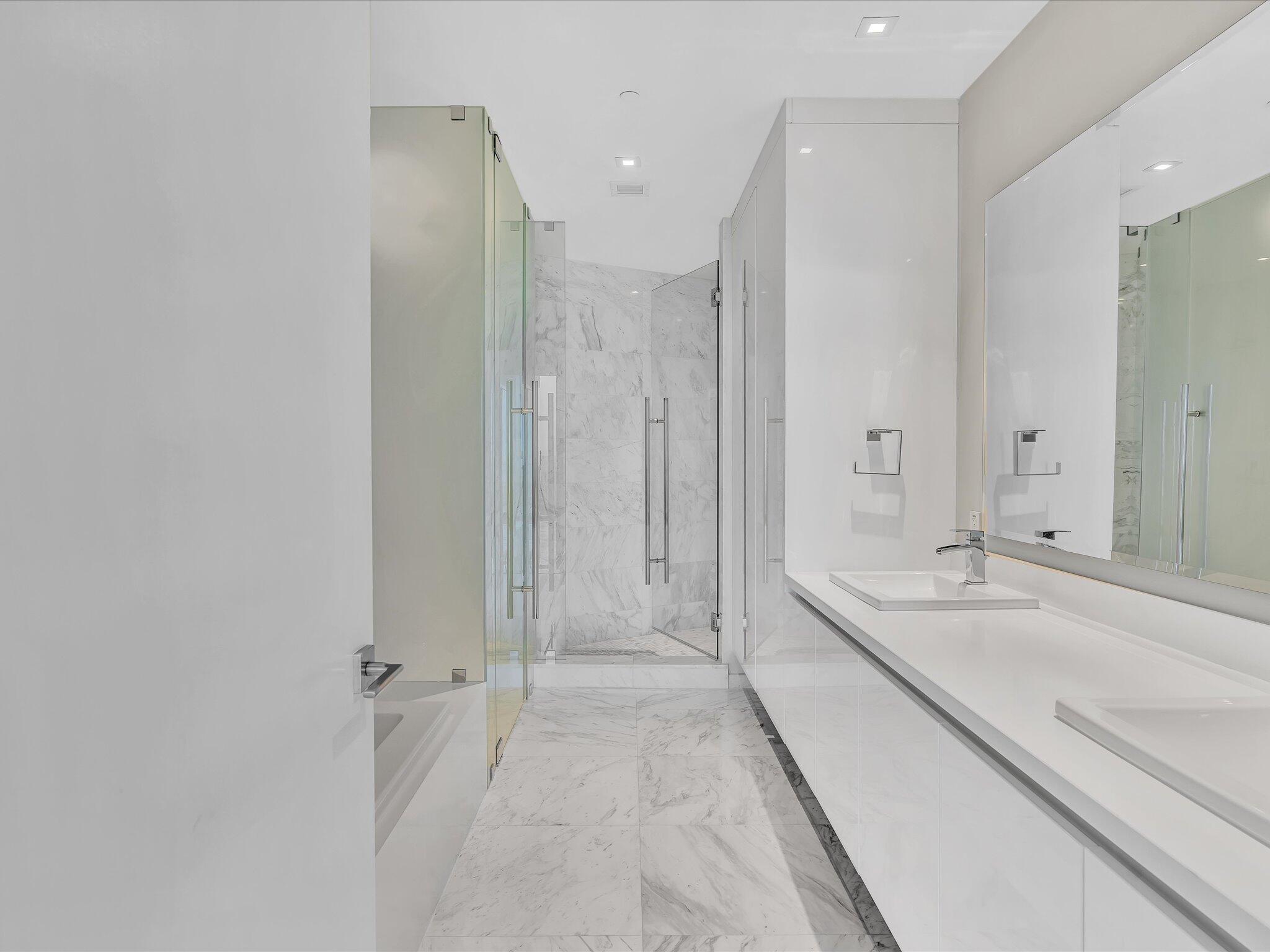 PARAMOUNT FT LAUDERDALE CONDO - Residential Lease