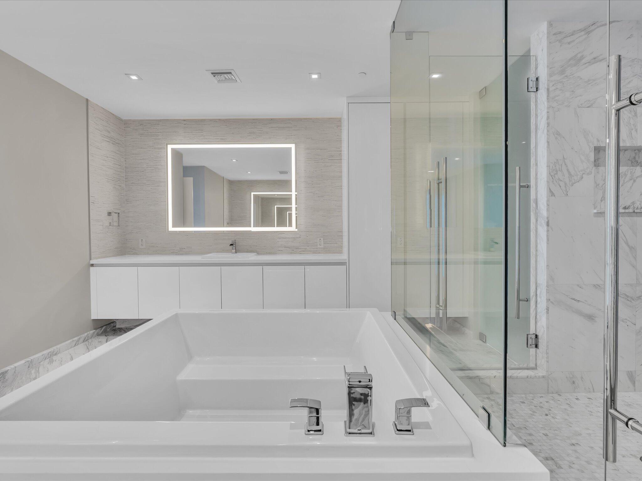 PARAMOUNT FT LAUDERDALE CONDO - Residential Lease