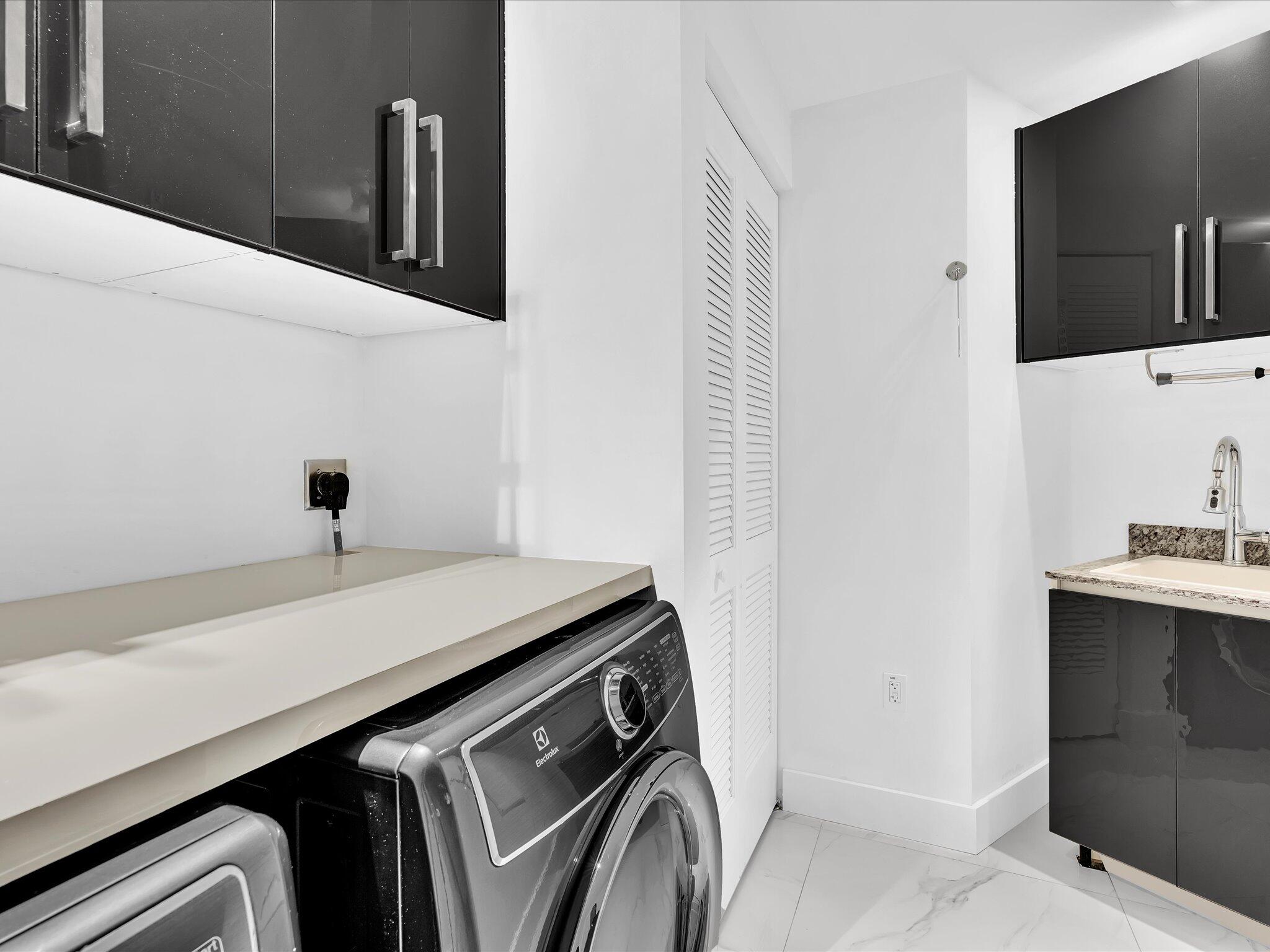 PARAMOUNT FT LAUDERDALE CONDO - Residential Lease