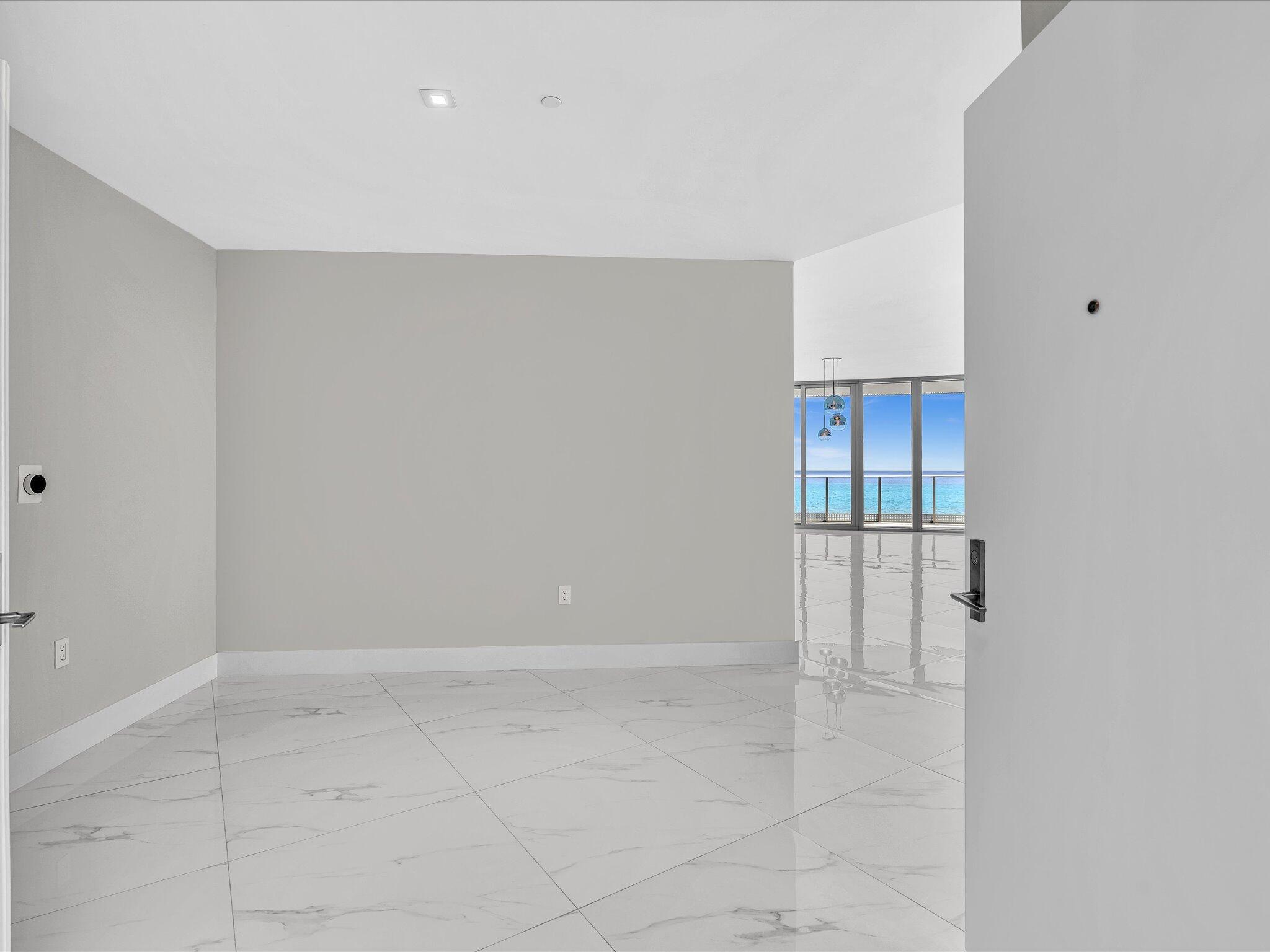 PARAMOUNT FT LAUDERDALE CONDO - Residential Lease