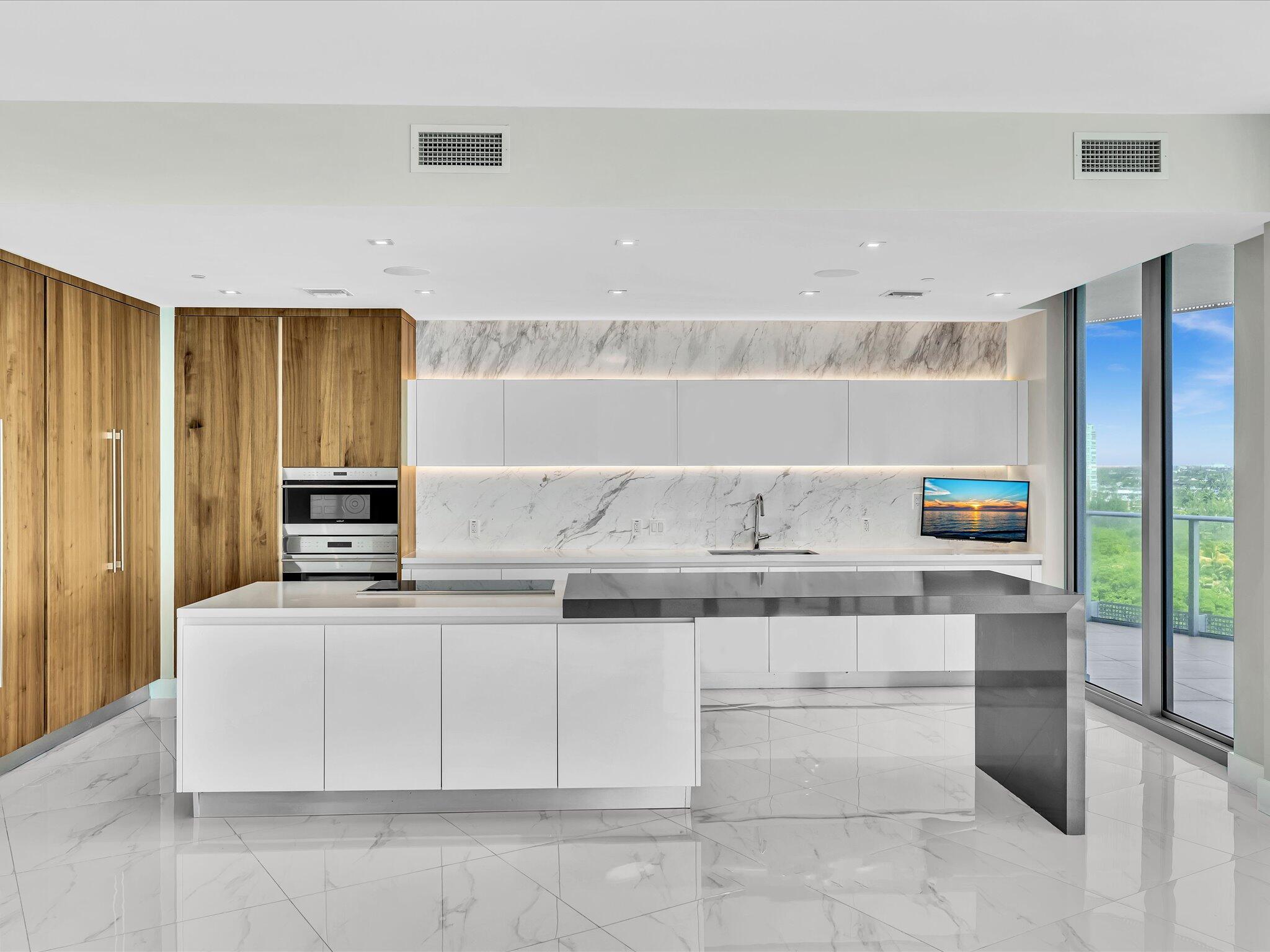 PARAMOUNT FT LAUDERDALE CONDO - Residential Lease