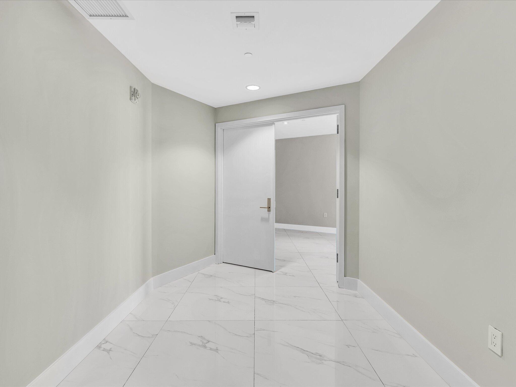 PARAMOUNT FT LAUDERDALE CONDO - Residential Lease