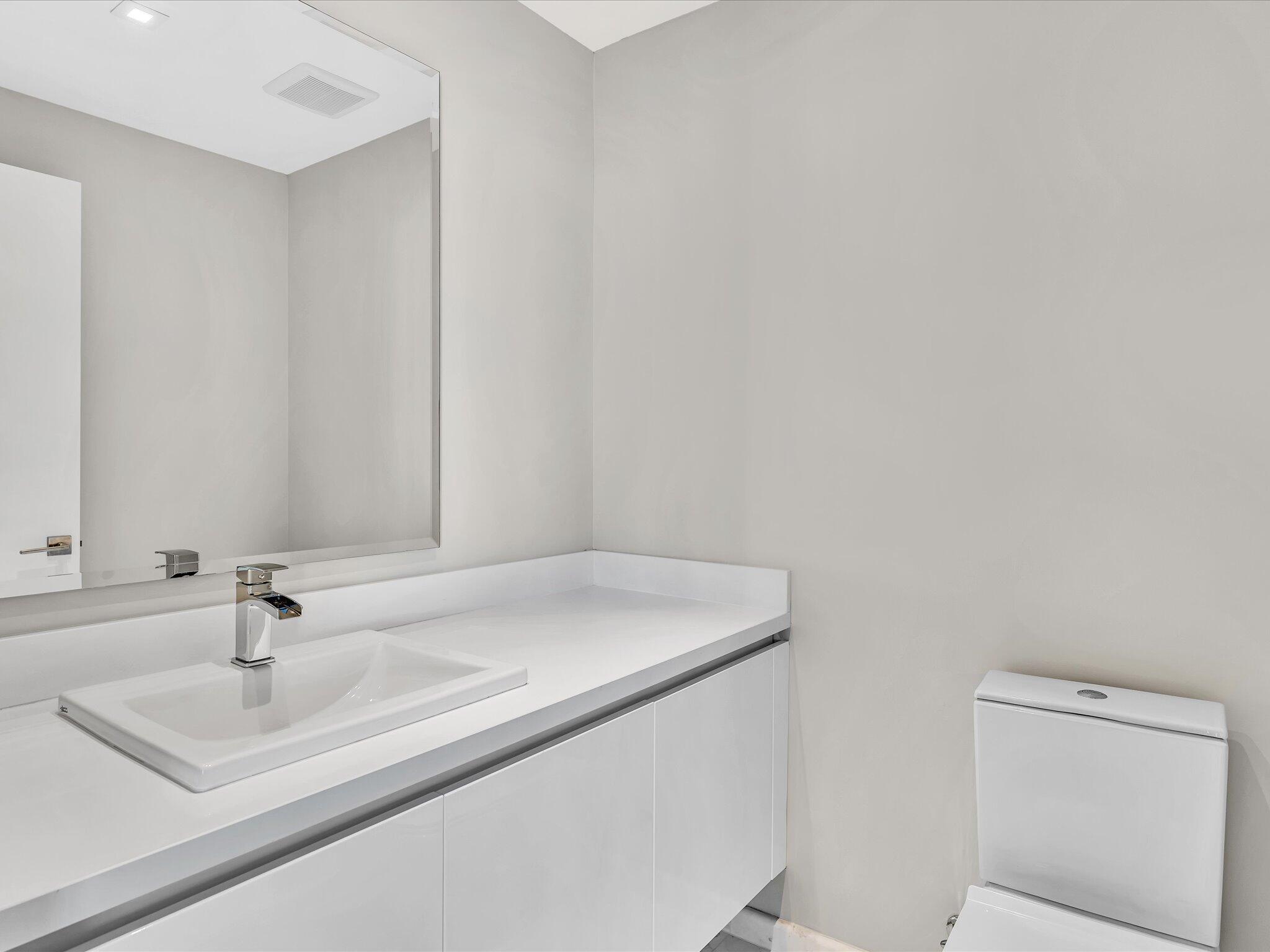 PARAMOUNT FT LAUDERDALE CONDO - Residential Lease