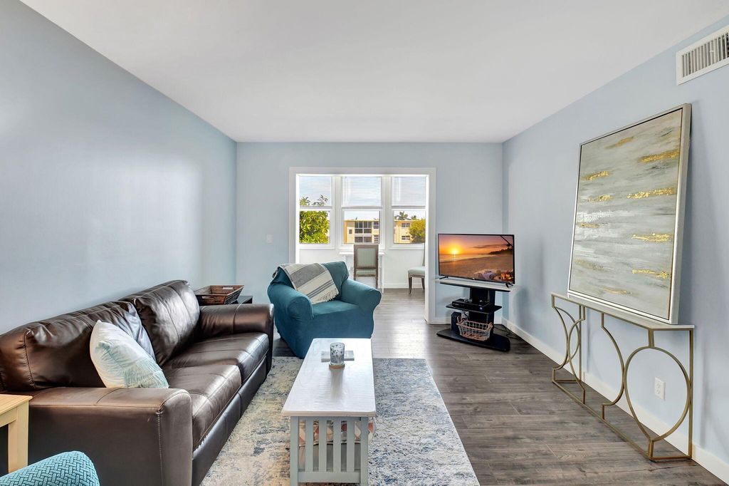 Photo of 2601 NE 3rd Court #4060, Boynton Beach, FL 33435 (MLS # R11081763)