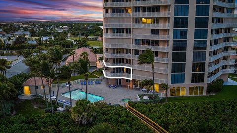 A home in Hutchinson Island