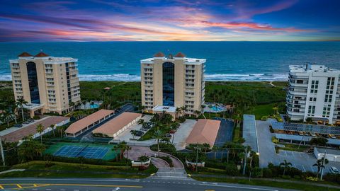 A home in Hutchinson Island