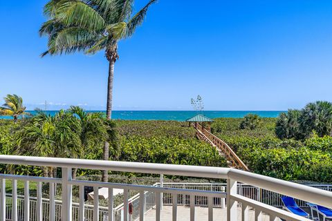 A home in Hutchinson Island