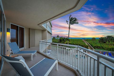 A home in Hutchinson Island