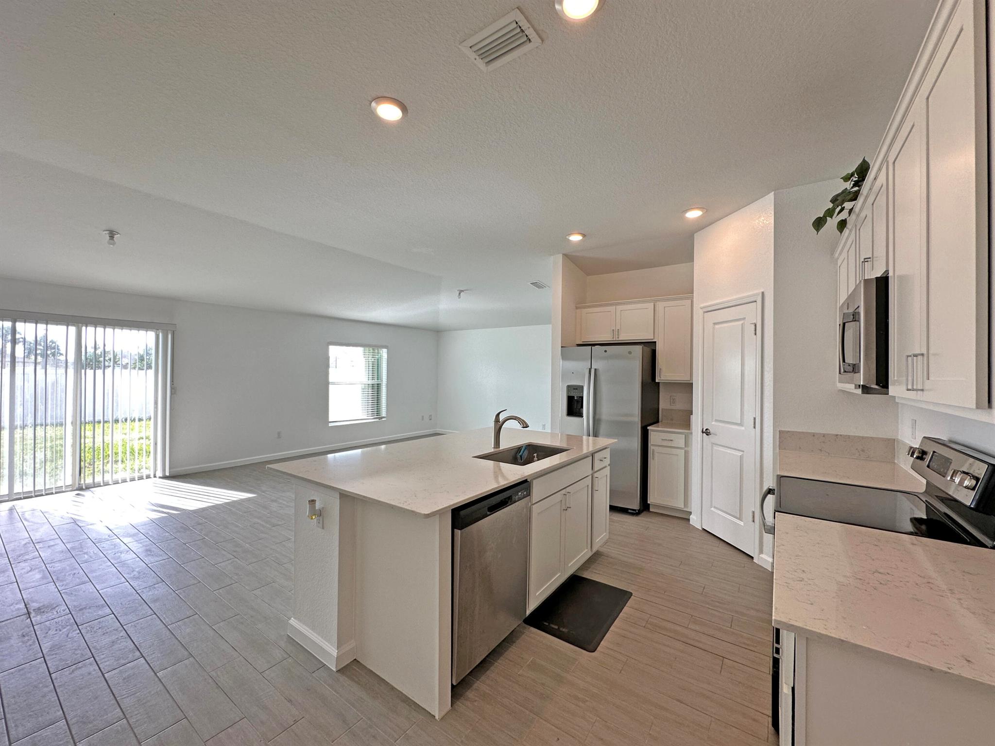 BENT CREEK TRACT B-2 - Residential Lease