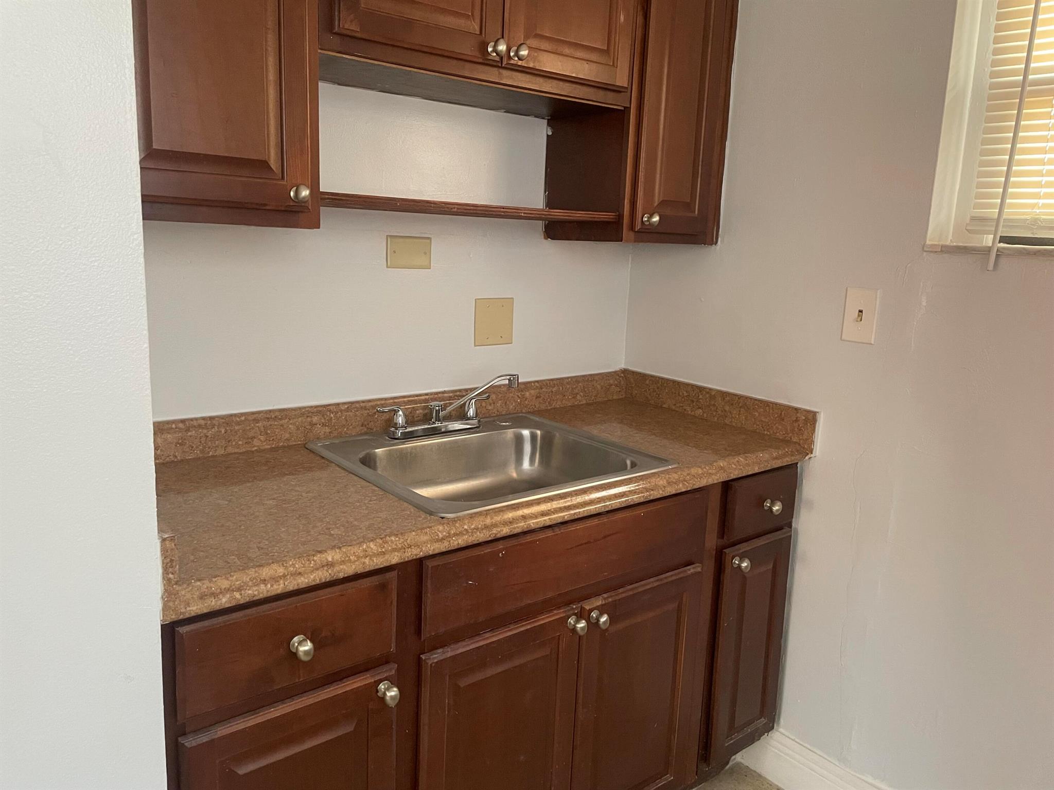 LEWIS TERMINALS NO 2 SECO - Residential Lease