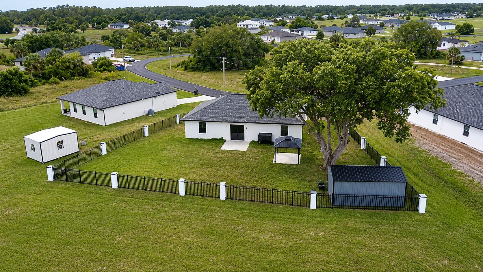 PORT LA BELLE - Residential Lease