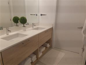 THE HARBOUR SOUTH CONDO - Residential