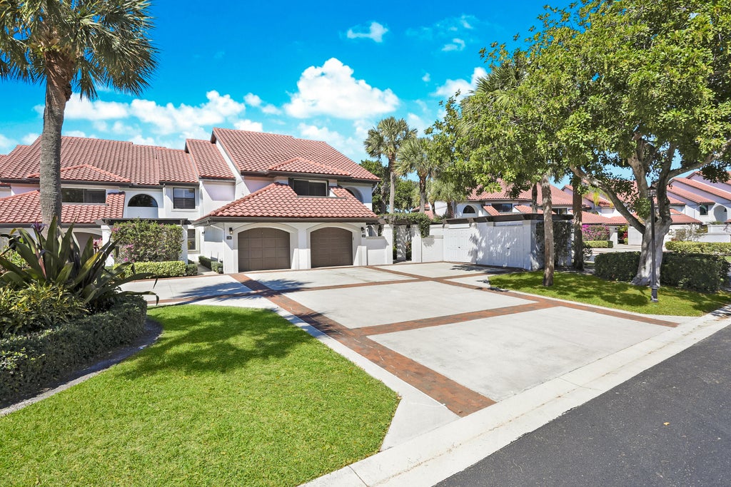 Photo of 16671 Traders Crossing N #121, Jupiter, FL 33477 (MLS # B26079035)