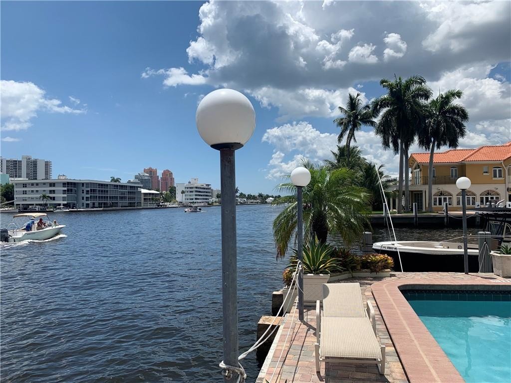 Lauderdale Tower - Residential