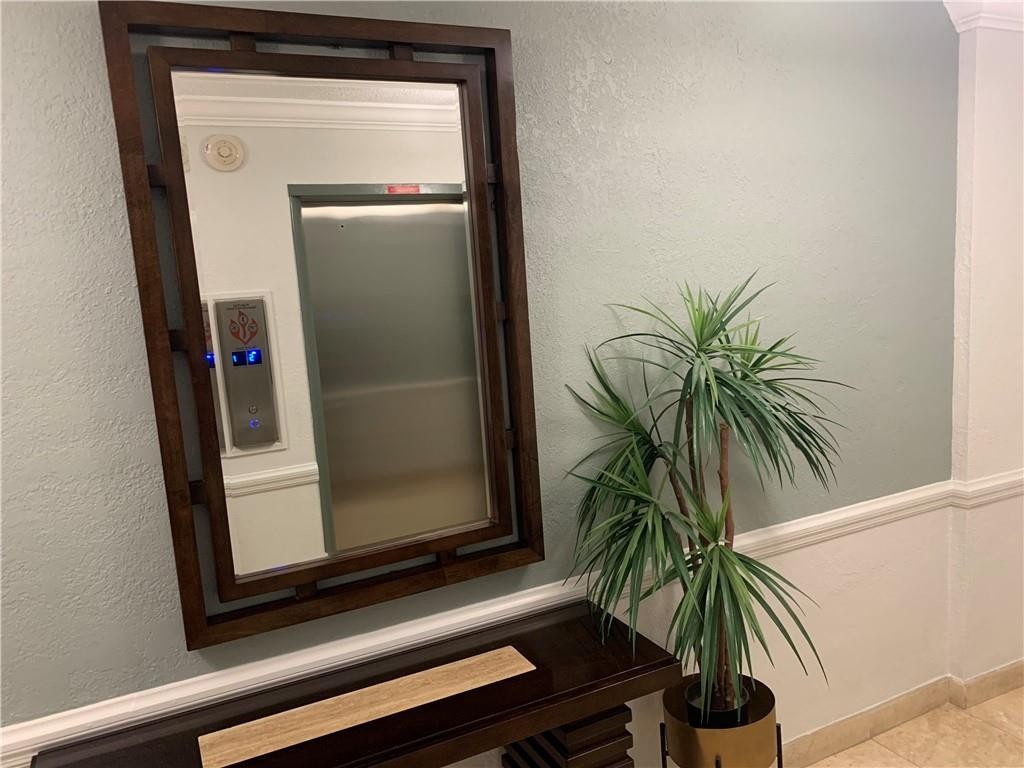 Lauderdale Tower - Residential