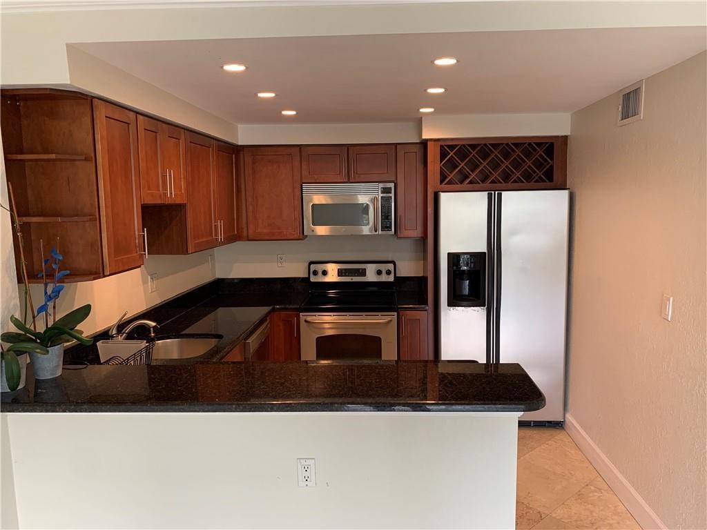 Lauderdale Tower - Residential