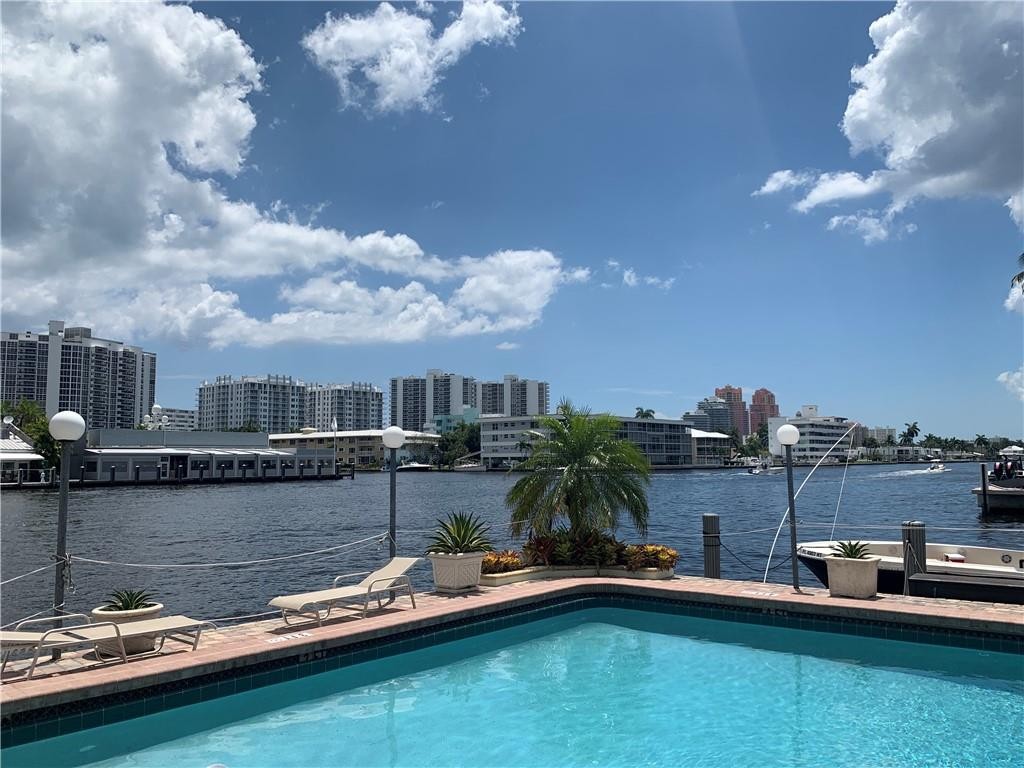 Lauderdale Tower - Residential