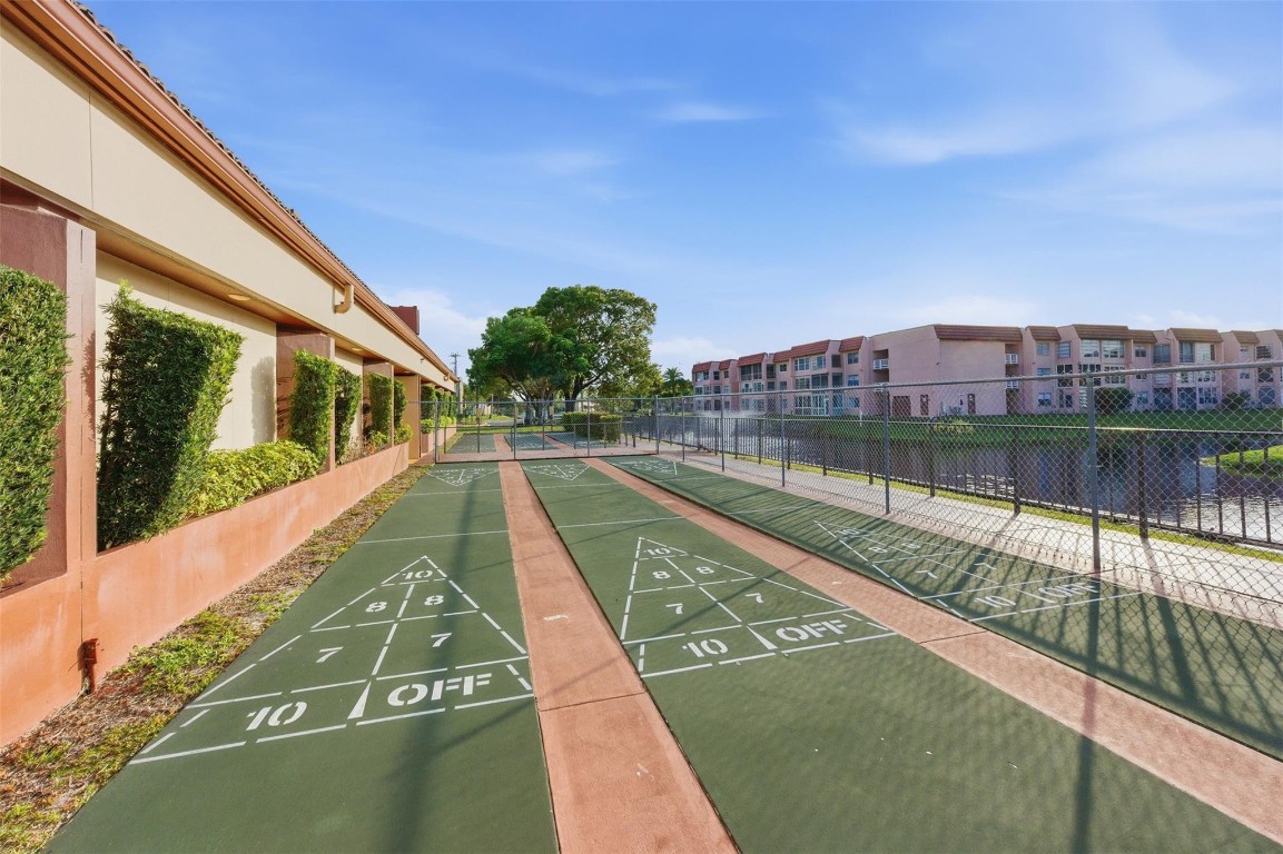 Sunrise Lakes 3 - Residential