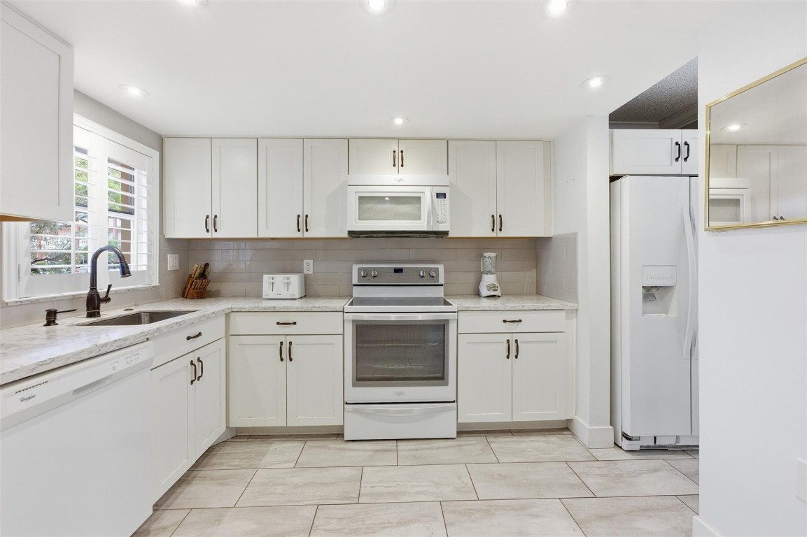 Sunrise Lakes 3 - Residential