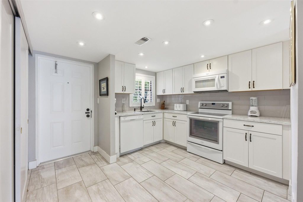 Photo of 9460 Sunrise Lakes Boulevard #112, Sunrise, FL 33322 (MLS # F10542393)