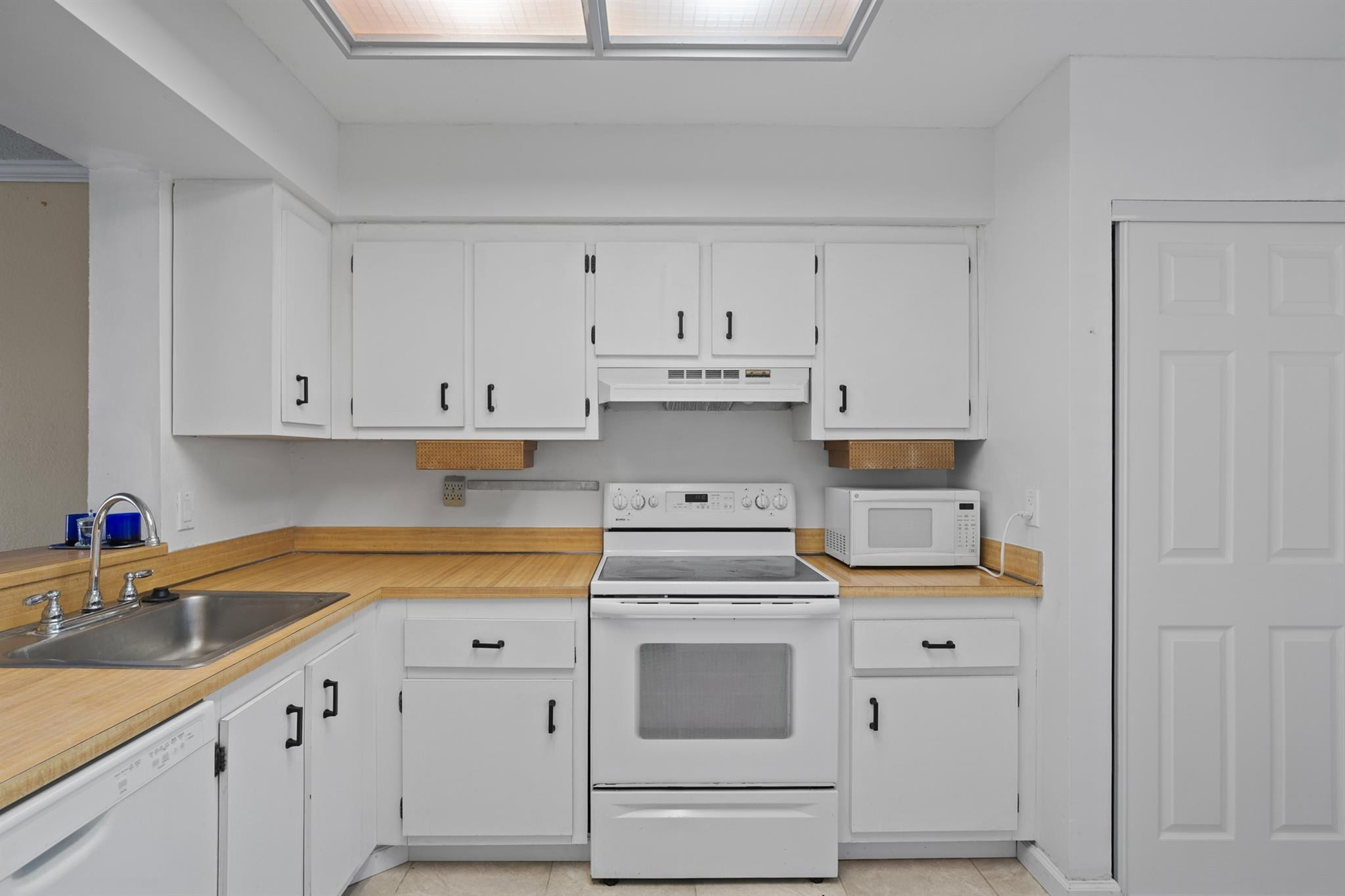 4550 NW 18th Avenue 301