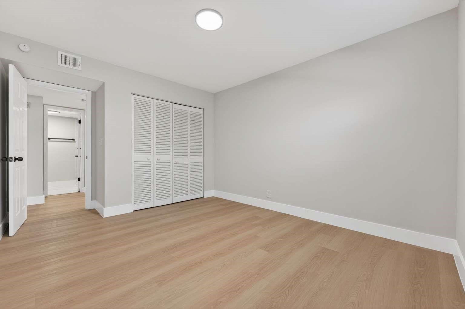 PALM VILLAS - Residential