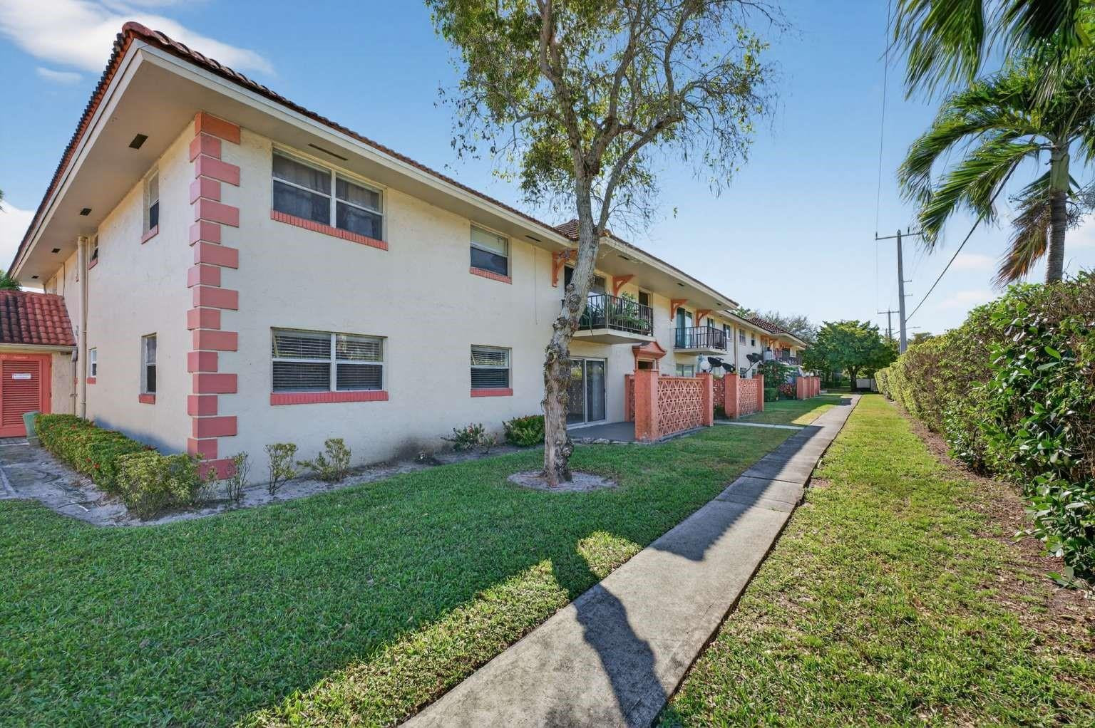 PALM VILLAS - Residential