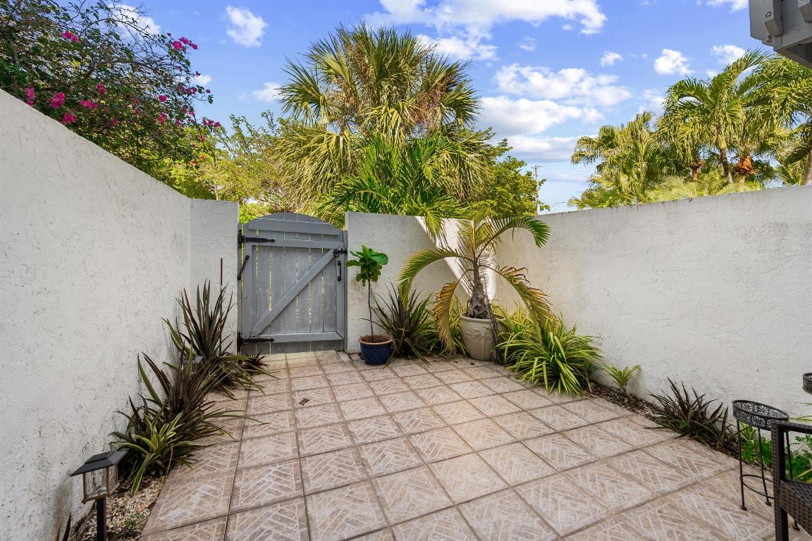 2932 Florida Boulevard