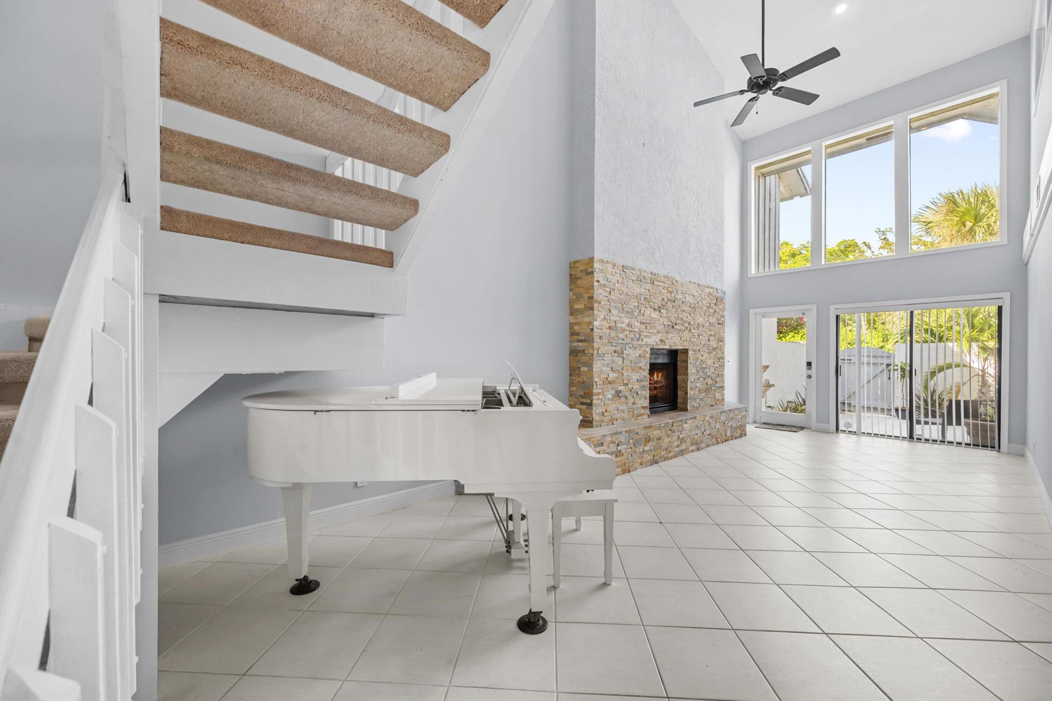 HARBOUR CLUB - Residential