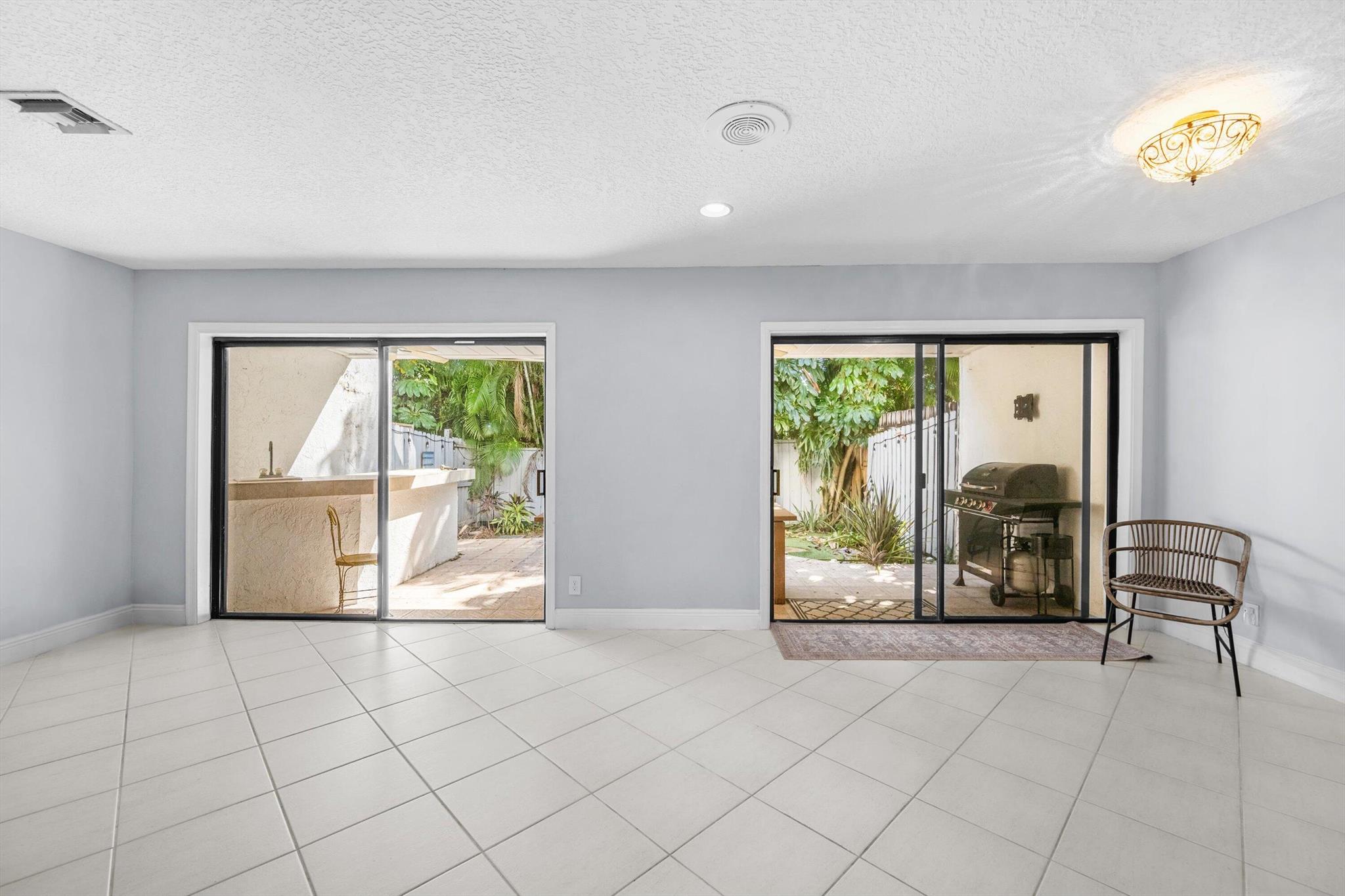 HARBOUR CLUB - Residential