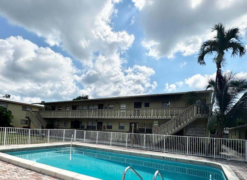 Photo of 1318 S FEDERAL Highway #31, Lake Worth Beach, FL 33460 (MLS # B26054922)