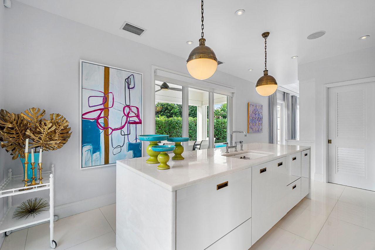 TROPICAL SHORES - Residential Lease