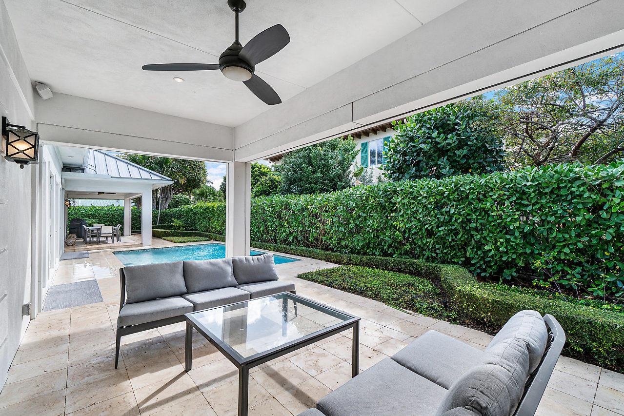 TROPICAL SHORES - Residential Lease