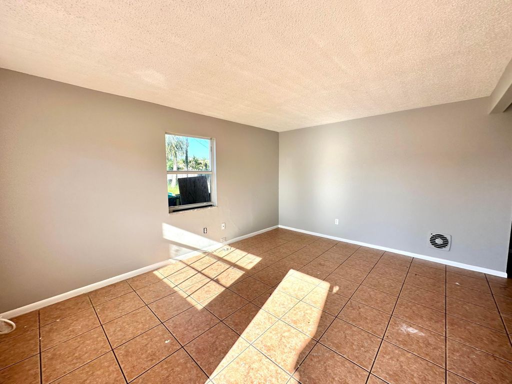 Photo of 1417 N Federal Highway #2, Lake Worth Beach, FL 33460 (MLS # R11109891)