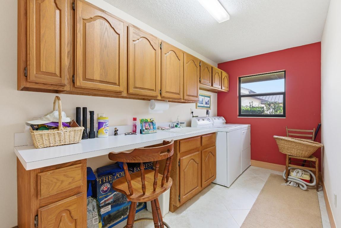 MARINER SANDS COUNTRY CLUB - Residential