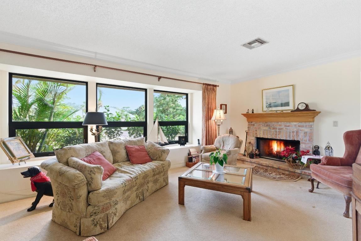 MARINER SANDS COUNTRY CLUB - Residential