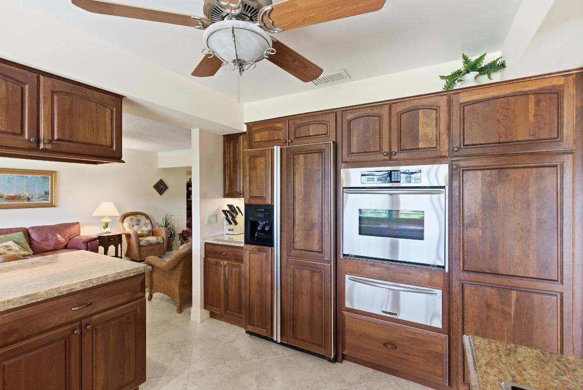 MARINER SANDS COUNTRY CLUB - Residential