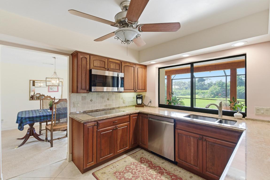 MARINER SANDS COUNTRY CLUB - Residential