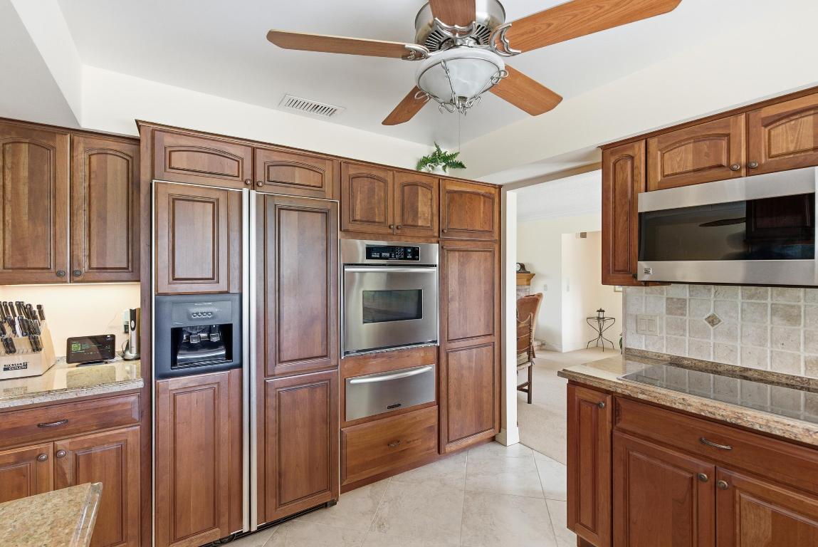 MARINER SANDS COUNTRY CLUB - Residential