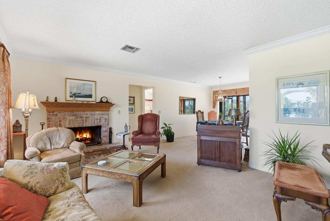 MARINER SANDS COUNTRY CLUB - Residential