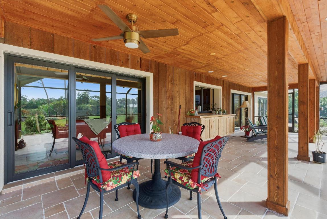 MARINER SANDS COUNTRY CLUB - Residential