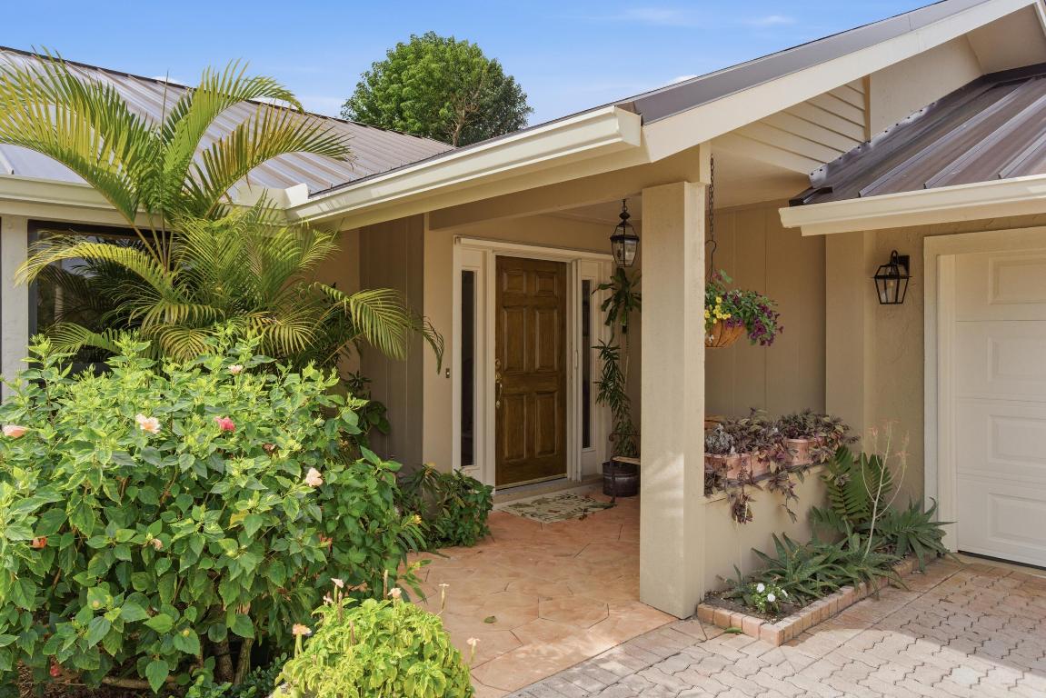 MARINER SANDS COUNTRY CLUB - Residential