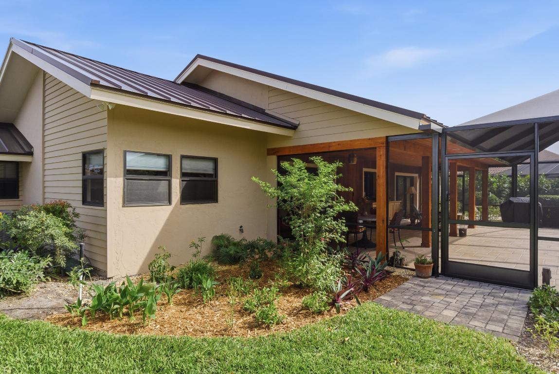 MARINER SANDS COUNTRY CLUB - Residential