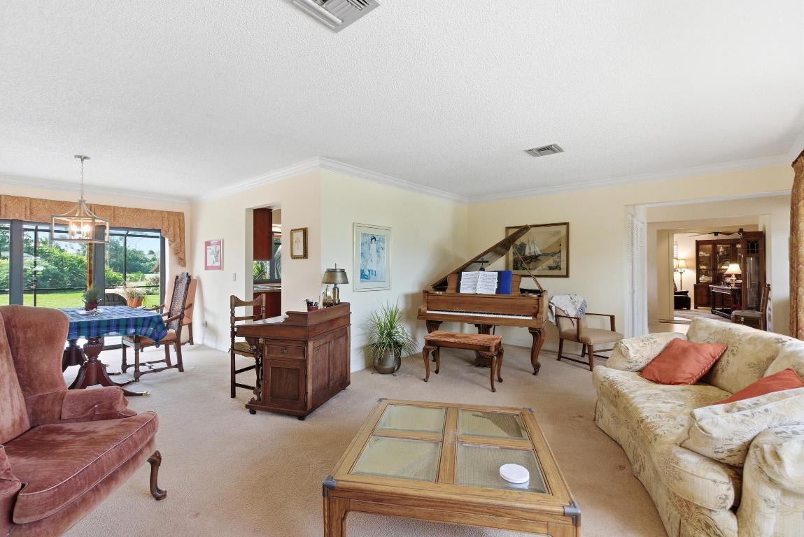 MARINER SANDS COUNTRY CLUB - Residential