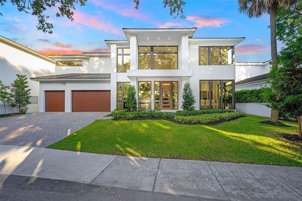 Photo of 1544 Ponce De Leon Dr, Fort Lauderdale, FL 33301 (MLS # F10533622)