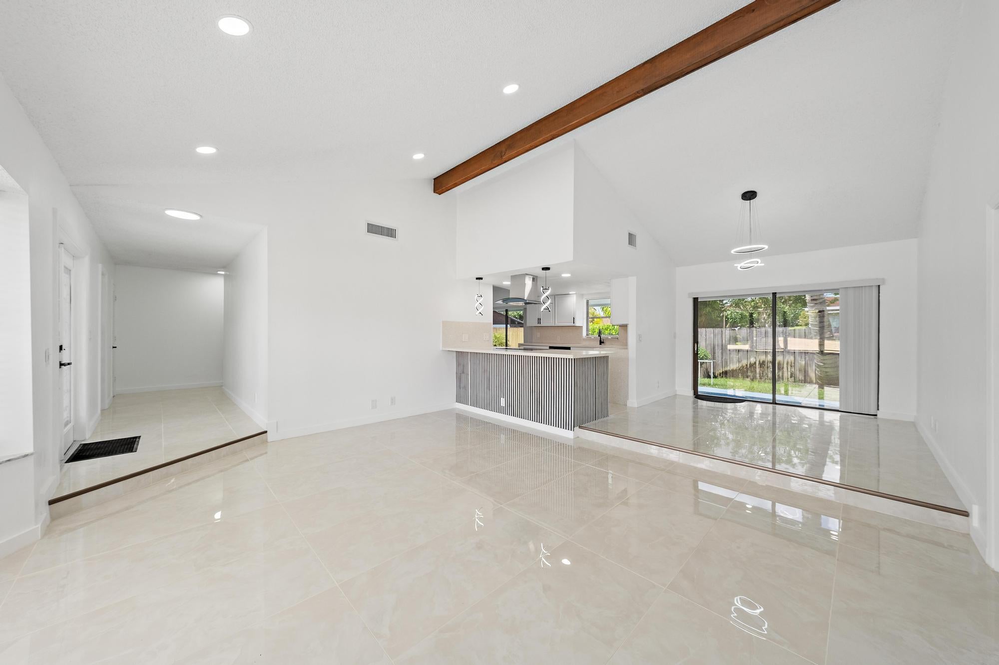 1633 WOODS BEND Road
