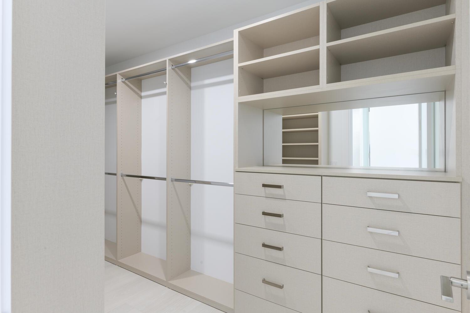 PLAZA OF THE PALM BEACHES - Residential