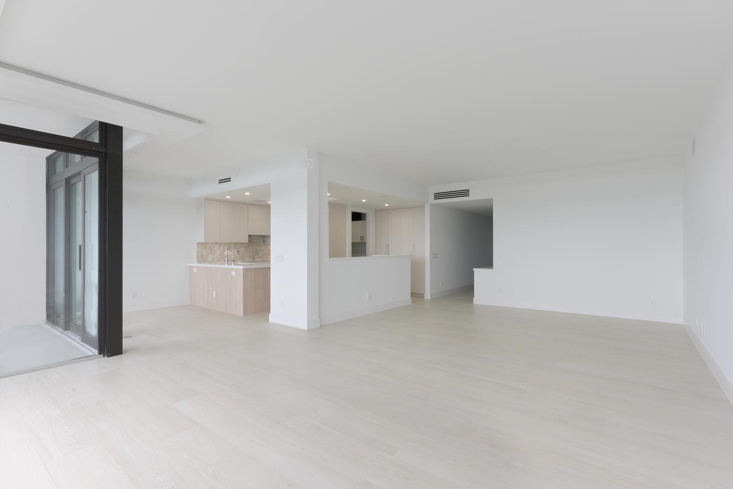 PLAZA OF THE PALM BEACHES - Residential