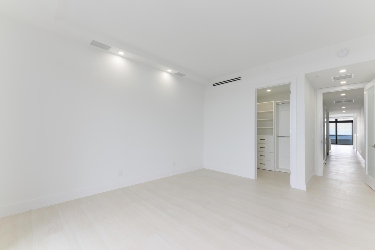 PLAZA OF THE PALM BEACHES - Residential