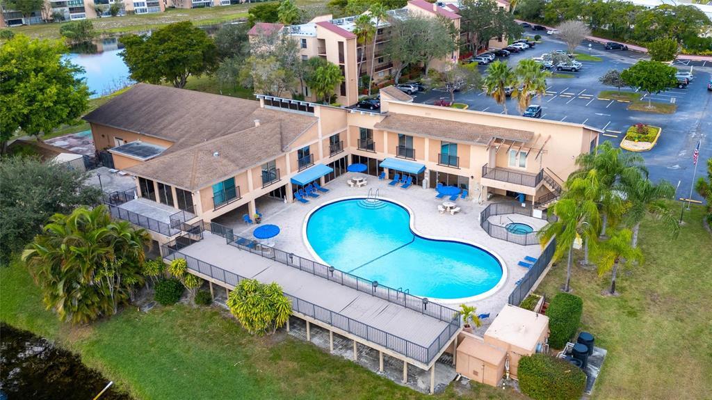 PALM LAKES CONDO - Residential
